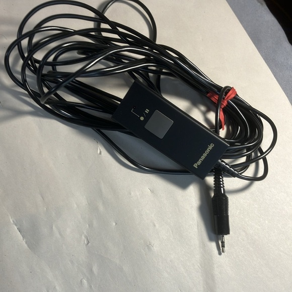 Miscellaneous Photo Gear Video Light, Remote Control, Power Adapter, Strap - Picture 7 of 8